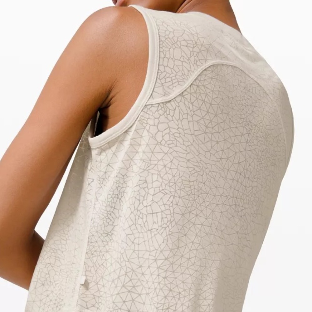 Lululemon Ruched Crop Top - Picture 3 of 6